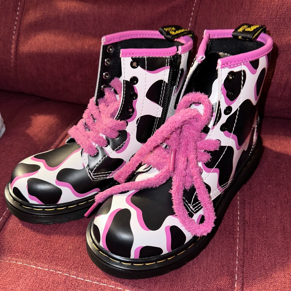 NWOT Dr Marten 1460 Kids boots